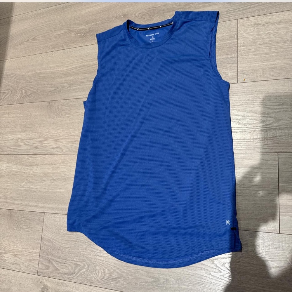 Blue Sleeveless Athletic Top Kenneth Cole